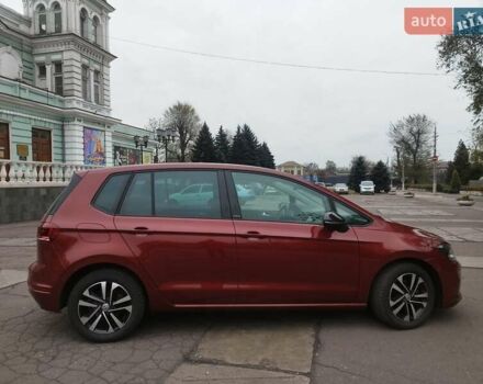 Красный Фольксваген Гольф Спортсван, объемом двигателя 1.5 л и пробегом 14 тыс. км за 21000 $, фото 3 на Automoto.ua