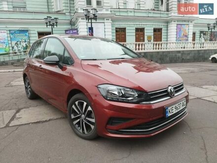 Фольксваген Гольф Спортсван 2020 в Днепре (Днепропетровске) на Automoto.ua Красный Фольксваген Гольф Спортсван, объемом двигателя 1.5 л и пробегом 14 тыс. км за 21000 $, фото 1 на Automoto.ua