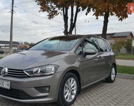 Серый Фольксваген Гольф Спортсван, объемом двигателя 1.6 л и пробегом 207 тыс. км за 14200 $, фото 1 на Automoto.ua
