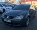 Серый Фольксваген Гольф 5, объемом двигателя 1.9 л и пробегом 280 тыс. км за 5800 $, фото 1 на Automoto.ua
