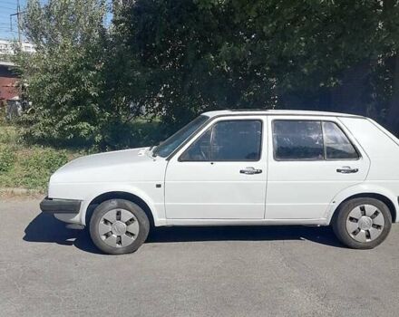 Белый Фольксваген Гольф, объемом двигателя 1.3 л и пробегом 250 тыс. км за 1350 $, фото 5 на Automoto.ua
