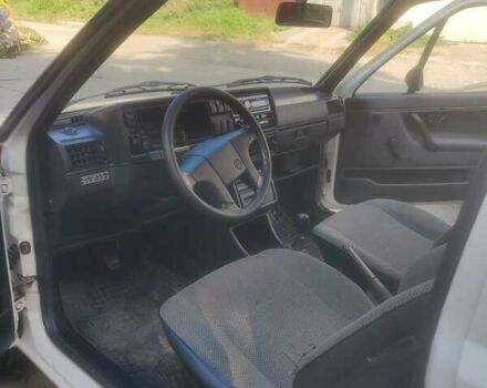 Белый Фольксваген Гольф, объемом двигателя 1.78 л и пробегом 126 тыс. км за 2900 $, фото 38 на Automoto.ua