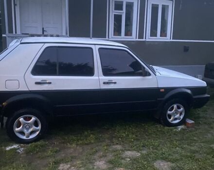 Белый Фольксваген Гольф, объемом двигателя 1.6 л и пробегом 360 тыс. км за 1200 $, фото 2 на Automoto.ua