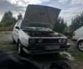 Белый Фольксваген Гольф, объемом двигателя 1.6 л и пробегом 300 тыс. км за 1200 $, фото 3 на Automoto.ua