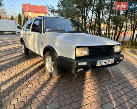 Білий Фольксваген Гольф, об'ємом двигуна 1.27 л та пробігом 250 тис. км за 1200 $, фото 2 на Automoto.ua