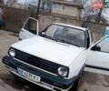 Белый Фольксваген Гольф, объемом двигателя 1.3 л и пробегом 318 тыс. км за 1300 $, фото 1 на Automoto.ua
