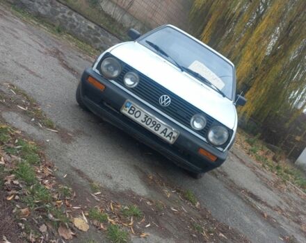 Белый Фольксваген Гольф, объемом двигателя 1.6 л и пробегом 93 тыс. км за 900 $, фото 2 на Automoto.ua