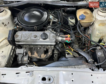 Білий Фольксваген Гольф, об'ємом двигуна 1.27 л та пробігом 250 тис. км за 1200 $, фото 16 на Automoto.ua