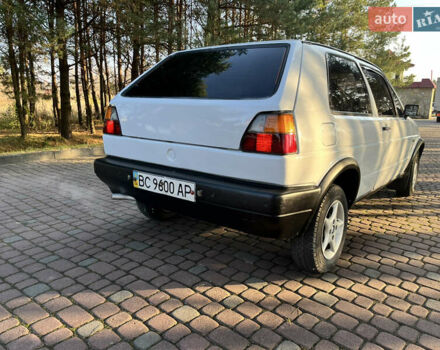 Білий Фольксваген Гольф, об'ємом двигуна 1.27 л та пробігом 250 тис. км за 1200 $, фото 4 на Automoto.ua