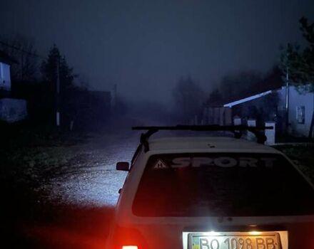 Белый Фольксваген Гольф, объемом двигателя 1.59 л и пробегом 300 тыс. км за 1500 $, фото 5 на Automoto.ua