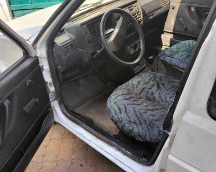 Білий Фольксваген Гольф, об'ємом двигуна 1.6 л та пробігом 320 тис. км за 727 $, фото 3 на Automoto.ua