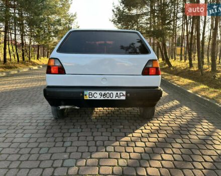 Білий Фольксваген Гольф, об'ємом двигуна 1.27 л та пробігом 250 тис. км за 1200 $, фото 5 на Automoto.ua