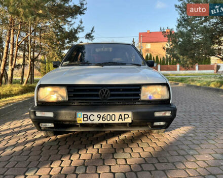 Білий Фольксваген Гольф, об'ємом двигуна 1.27 л та пробігом 250 тис. км за 1200 $, фото 9 на Automoto.ua