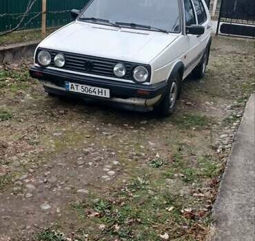 Белый Фольксваген Гольф, объемом двигателя 1.3 л и пробегом 389 тыс. км за 1450 $, фото 2 на Automoto.ua