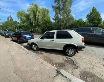 Белый Фольксваген Гольф, объемом двигателя 1.3 л и пробегом 200 тыс. км за 920 $, фото 1 на Automoto.ua