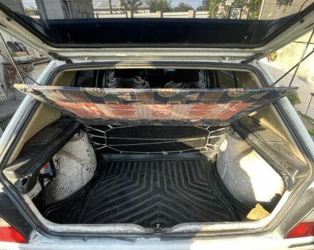 Белый Фольксваген Гольф, объемом двигателя 1.3 л и пробегом 350 тыс. км за 1300 $, фото 1 на Automoto.ua