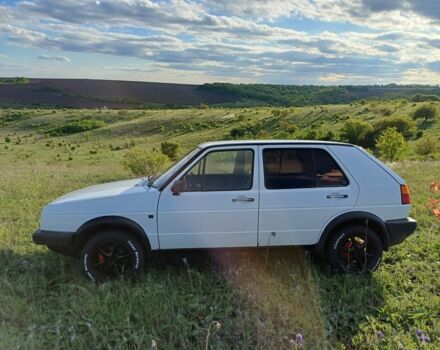 Белый Фольксваген Гольф, объемом двигателя 1.6 л и пробегом 500 тыс. км за 1500 $, фото 4 на Automoto.ua