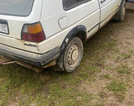 Белый Фольксваген Гольф, объемом двигателя 1.59 л и пробегом 350 тыс. км за 900 $, фото 2 на Automoto.ua