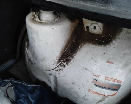 Белый Фольксваген Гольф, объемом двигателя 1.6 л и пробегом 321 тыс. км за 1250 $, фото 4 на Automoto.ua