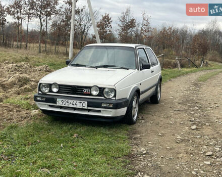 Білий Фольксваген Гольф, об'ємом двигуна 1.8 л та пробігом 280 тис. км за 1650 $, фото 5 на Automoto.ua