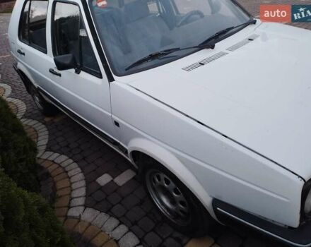 Белый Фольксваген Гольф, объемом двигателя 1.6 л и пробегом 298 тыс. км за 1250 $, фото 3 на Automoto.ua