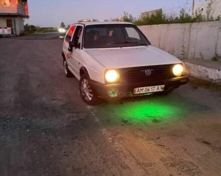 Белый Фольксваген Гольф, объемом двигателя 1.3 л и пробегом 200 тыс. км за 920 $, фото 6 на Automoto.ua