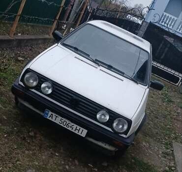 Белый Фольксваген Гольф, объемом двигателя 1.3 л и пробегом 389 тыс. км за 1450 $, фото 5 на Automoto.ua