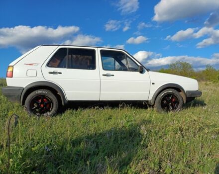 Белый Фольксваген Гольф, объемом двигателя 1.6 л и пробегом 500 тыс. км за 1500 $, фото 1 на Automoto.ua