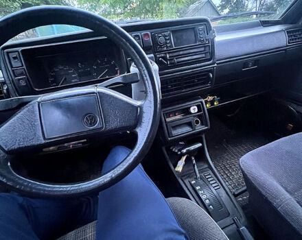 Белый Фольксваген Гольф, объемом двигателя 1.6 л и пробегом 250 тыс. км за 1300 $, фото 4 на Automoto.ua