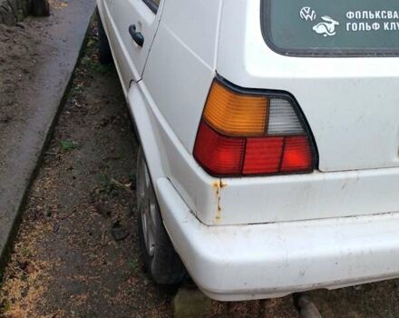 Белый Фольксваген Гольф, объемом двигателя 1.6 л и пробегом 180 тыс. км за 850 $, фото 2 на Automoto.ua