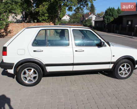 Белый Фольксваген Гольф, объемом двигателя 1.6 л и пробегом 333 тыс. км за 2500 $, фото 15 на Automoto.ua