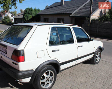 Белый Фольксваген Гольф, объемом двигателя 1.6 л и пробегом 333 тыс. км за 2500 $, фото 27 на Automoto.ua