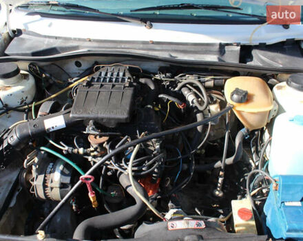 Белый Фольксваген Гольф, объемом двигателя 1.6 л и пробегом 333 тыс. км за 2500 $, фото 40 на Automoto.ua