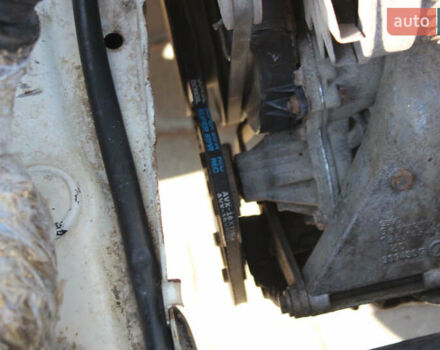 Белый Фольксваген Гольф, объемом двигателя 1.6 л и пробегом 333 тыс. км за 2500 $, фото 41 на Automoto.ua