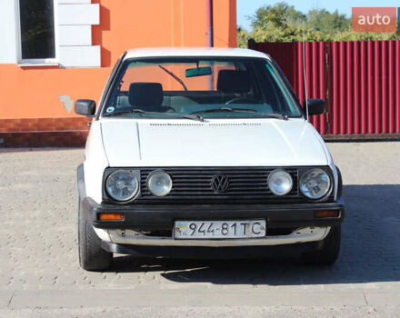 Белый Фольксваген Гольф, объемом двигателя 1.6 л и пробегом 333 тыс. км за 2500 $, фото 7 на Automoto.ua