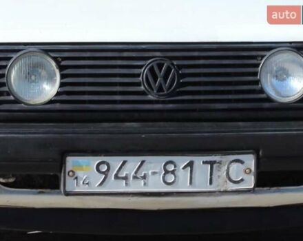 Белый Фольксваген Гольф, объемом двигателя 1.6 л и пробегом 333 тыс. км за 2500 $, фото 18 на Automoto.ua