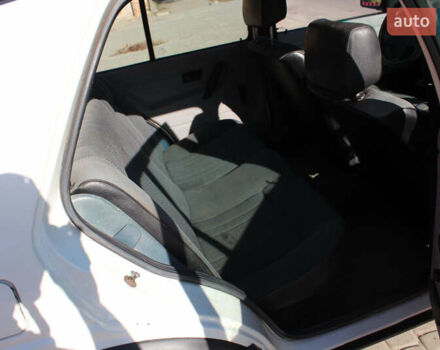 Белый Фольксваген Гольф, объемом двигателя 1.6 л и пробегом 333 тыс. км за 2500 $, фото 38 на Automoto.ua