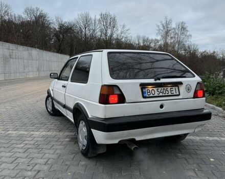 Белый Фольксваген Гольф, объемом двигателя 1.6 л и пробегом 255 тыс. км за 1150 $, фото 5 на Automoto.ua