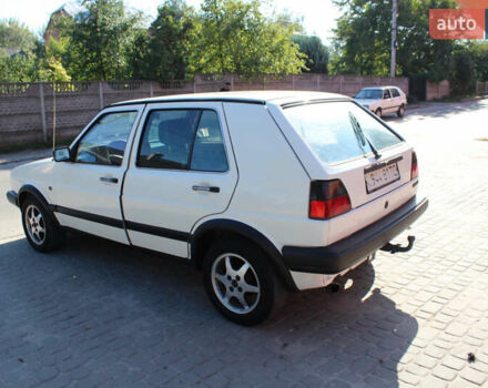 Белый Фольксваген Гольф, объемом двигателя 1.6 л и пробегом 333 тыс. км за 2500 $, фото 11 на Automoto.ua