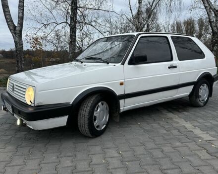 Белый Фольксваген Гольф, объемом двигателя 1.6 л и пробегом 255 тыс. км за 1150 $, фото 7 на Automoto.ua