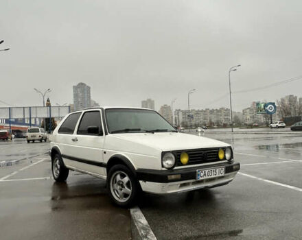 Белый Фольксваген Гольф, объемом двигателя 1.3 л и пробегом 325 тыс. км за 1300 $, фото 2 на Automoto.ua