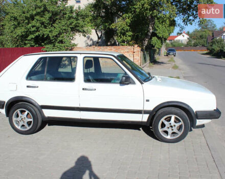 Белый Фольксваген Гольф, объемом двигателя 1.6 л и пробегом 333 тыс. км за 2500 $, фото 34 на Automoto.ua