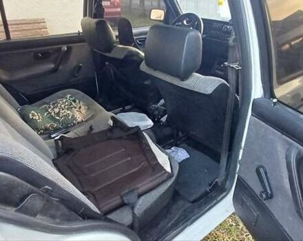 Белый Фольксваген Гольф, объемом двигателя 1.6 л и пробегом 1 тыс. км за 1100 $, фото 5 на Automoto.ua