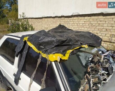 Фольксваген Гольф 1989 в Киеве на Automoto.ua Белый Фольксваген Гольф, объемом двигателя 1.78 л и пробегом 150 тыс. км за 700 $, фото 3 на Automoto.ua