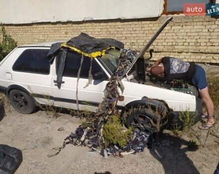 Фольксваген Гольф 1989 в Киеве на Automoto.ua Белый Фольксваген Гольф, объемом двигателя 1.78 л и пробегом 150 тыс. км за 700 $, фото 1 на Automoto.ua