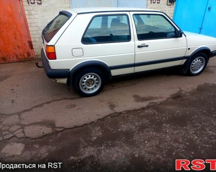 Белый Фольксваген Гольф, объемом двигателя 1.6 л и пробегом 0 тыс. км за 3200 $, фото 7 на Automoto.ua