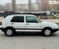 Белый Фольксваген Гольф, объемом двигателя 1.3 л и пробегом 275 тыс. км за 999 $, фото 1 на Automoto.ua