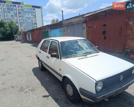 Белый Фольксваген Гольф, объемом двигателя 1.3 л и пробегом 237 тыс. км за 2000 $, фото 1 на Automoto.ua