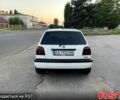 Белый Фольксваген Гольф, объемом двигателя 1.4 л и пробегом 250 тыс. км за 2000 $, фото 3 на Automoto.ua