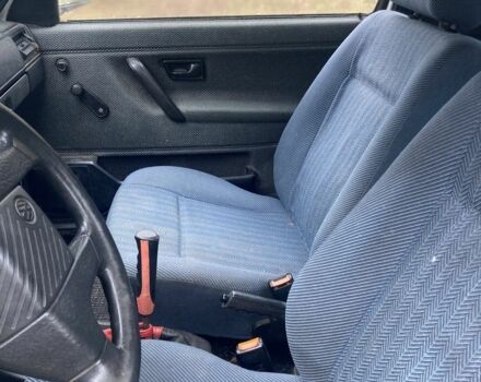 Білий Фольксваген Гольф, об'ємом двигуна 1.6 л та пробігом 400 тис. км за 1210 $, фото 2 на Automoto.ua